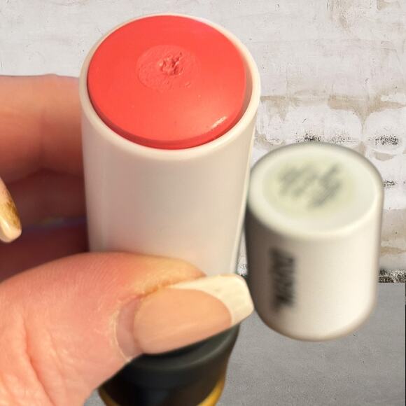 MAKEUP BY MARIO Soft Pop Cream Blush Stick in Pale Petal NIB - Picture 5 of 5